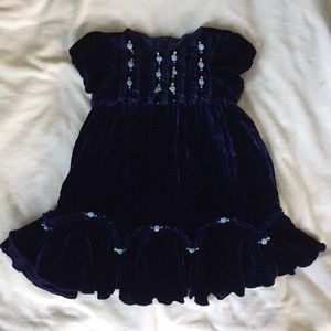 💕 Beautiful Velveteen Dress 💕